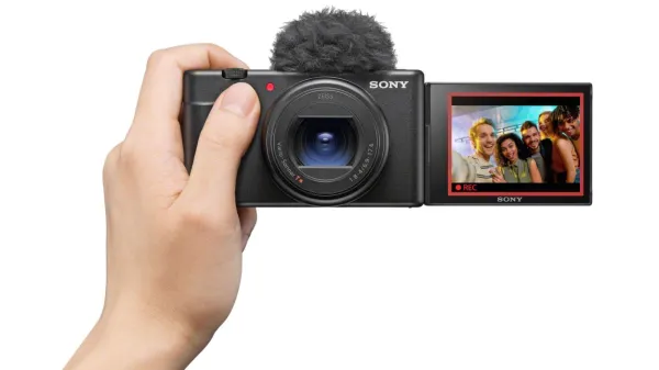 Sony ZV 1 II. Njegova aduta sta kakovost in kompaktnost.  