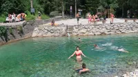 Kopališče  je po uvedbi visoke parkirnine ob poletnih vikendih že 
tretje leto slabo obiskano.