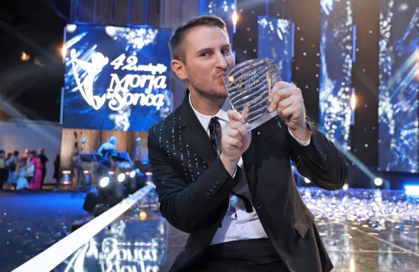 Veliki zmagovalec letošnjih Melodij morja in sonca Gregor Ravnik