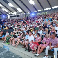(FOTO in VIDEO) Tudi letos primorska zmaga: na MMS je s pesmijo Torek slavil Gregor Ravnik