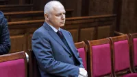 Andrej  Lovšin  je  že konec leta  2014  na predobravnavnem  naroku, 
pričakovano,  sodnici  odgovoril, da ne  prizna krivde  za  očitke  iz  
prve  obtožnice.  Sojenje  se  je  nato  začelo    spomladi leta   2016.  