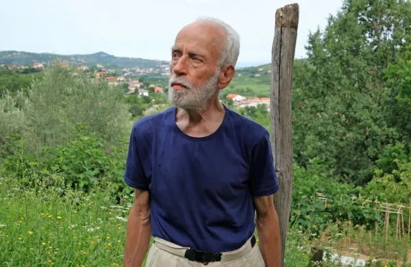 Marjan Tomšič med pogovorom v  Gucih pri Vanganelu, 6. avgusta 
2019.  

