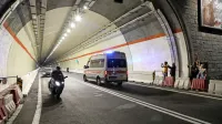 Avtobusi bodo skozi tunel začeli voziti v soboto.  Pešci in kolesarji 
pa bodo morali še malo počakati.