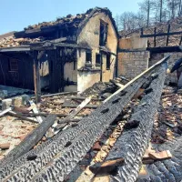 V četrtek, 21.  julija 2022, je ogenj zajel  Markovo kočo nad Renčami, edini 
nenaseljen pogoreli objekt. 