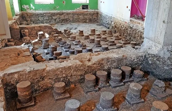 Odkriti rimskodobni sistem centralnega ogrevanja na zrak v 
kompleksu nekdanjih term bodo prekrili s posebnim steklom iz 
Skandinavije.