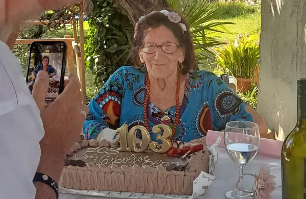 Olga Ogrin pri 103 letih še vedno odlično kljubuje času.