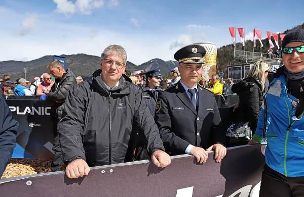 Notranji minister Boštjan Poklukar (levo) in začasni generalni direktor policije Senad Jušić veljata za zaveznika. 