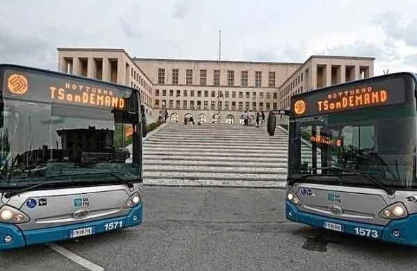 Nočni avtobusi pod imenom Notturno  bodo vozil ob petkih in 
sobotah med 22. in 4. uro, od oktobra pa, z istim urnikom, tudi ob 
sredah.