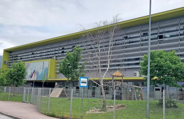 Sončno elektrarno bodo postavili tudi na stavbo OŠ Šturje.