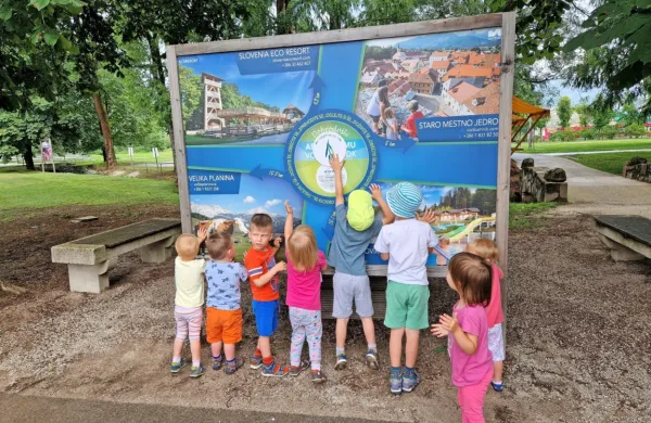 Prejšnji teden so otroci obiskali Arboretum Volčji Potok. 