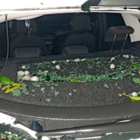 (FOTO in VIDEO) Severna Primorska: padala toča, velika kot breskev, v Čepovanu in na Predmeji odkrilo več deset streh