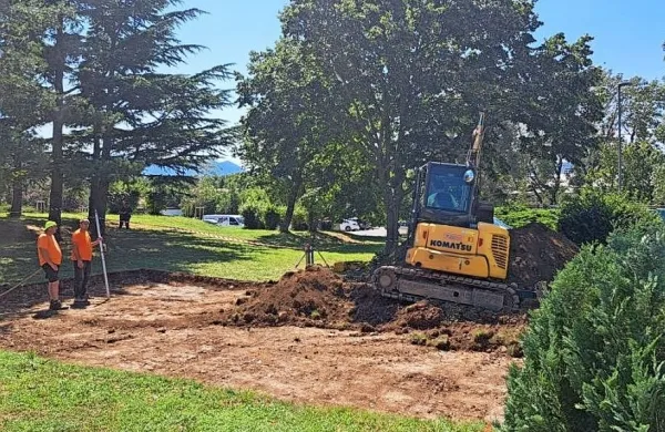 Ajdov&scaron;čina: pred vhodom v &Scaron;portni center Police bodo postavili fitnes