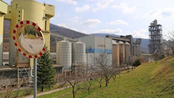 Salonit bo dobil novo ime, a  to ga ne odvezuje odgovornosti za 
bremena iz preteklosti.  