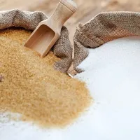 Tudi rjavi ali nerafinirani sladkor vsebuje več kot 99 odstotkov 
sladkorjev in zato ne predstavlja bistveno bolj zdrave izbire.

