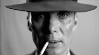 Cillian Murphy je po številnih stranskih vlogah v filmih Christopherja Nolana tokrat prvič zablestel v 
glavni vlogi.