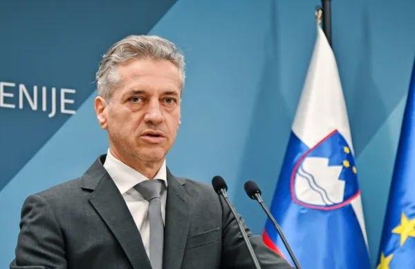 V  kabinetu predsednika vlade  Goloba bo s prihodom Levičarja skupaj 24 zaposlenih.   