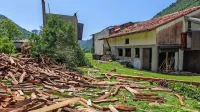 Pretirano izkoriščanje naravnih virov vodi v vedno hitrejši ekološki 
in podnebni propad Zemlje. 