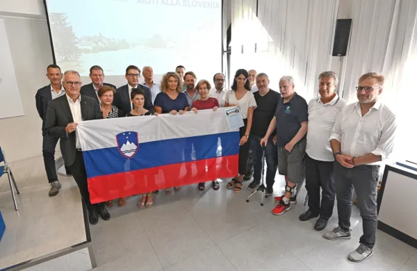 Predstavniki slovenskih organizacij v Italiji so skupaj pristopili v 
dobrodelno akcijo. 