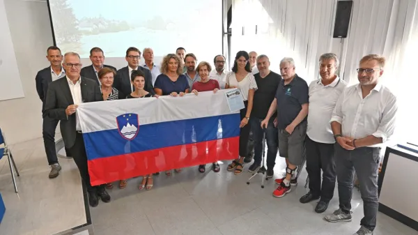 Predstavniki slovenskih organizacij v Italiji so skupaj pristopili v 
dobrodelno akcijo. 