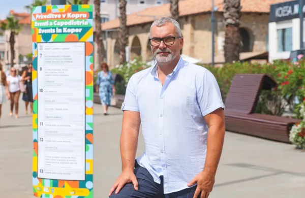 Vodenje koprskega Zavoda za mladino, kulturo in turizem je kot 
vršilec dolžnosti prevzel Marko Ferluga.  