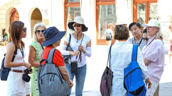  V  Trstu  ugotavljajo, da  k  dobri  obiskanosti mesta  prispevajo  tudi  
uvrstitve na sezname destinacij, ki jih je  vredno obiskati.