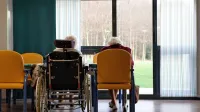 Stanovalcem večine domov so se julija že povišale položnice. Še 
bolj bi se jim, če bi domovi nanje prevalili vse stroške, ki jih 
imajo. 