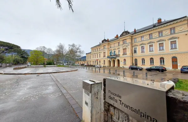 S prenovo se mudi, saj je leto 2025 vse bliže. Na EZTS računajo, da se bo izšlo.  