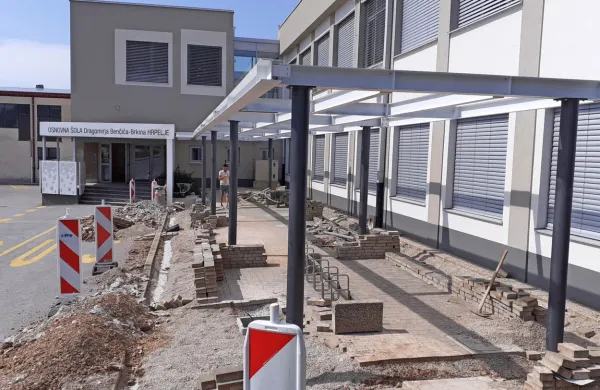 Prizidek hrpeljske osnovne šole bo zaključen oktobra.