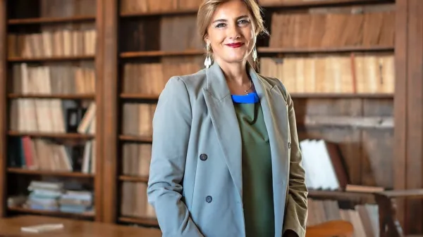 Cristina Battocletti Za Borisa Pahorja je izvedela med listanjem 
dnevnika Le Monde.