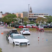 Parkirišče za koprsko tržnico se je spremenilo v jezero.