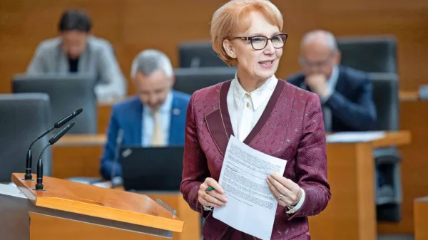 Ko se Vida Čadonič Špelič oglaša v državnem zboru, predstavi 
argumente in dejstva. 