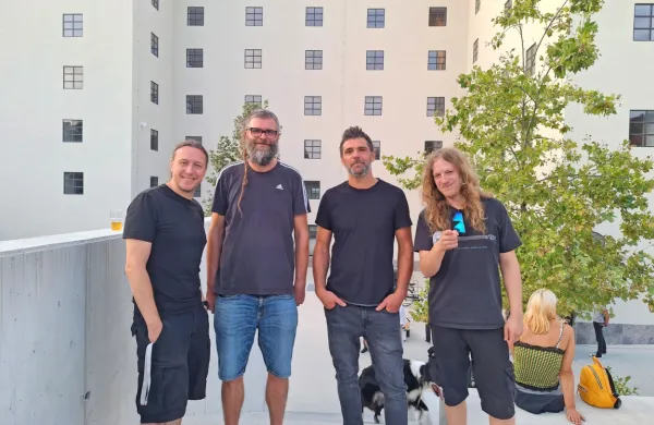 Elvis Jackson so (z leve): Marko Soršak - Soki, Erik Makuc -  Slavc, 
David Kovšca - Buda in Marty Favento.