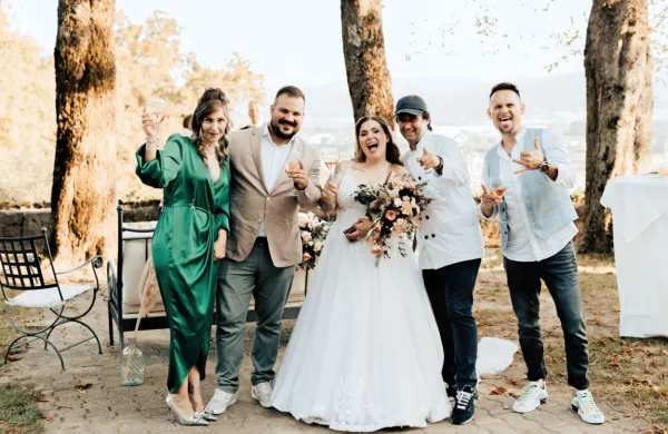 Tomaž Kavčič (drugi z desne) je še enkrat dokazal, da je odličen
gostitelji in izvrsten chef, hkrati pa je tudi velik Sarin vzornik.