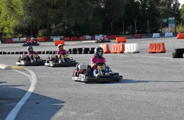 V Vrtojbi, kjer so pred kratkim drvele kartistke, bodo v nedeljo 
grmeli mali motocikli.