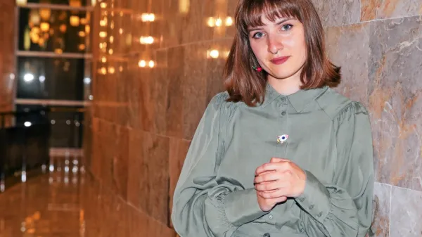 Mojca Madon pod okriljem  SNG Nova Gorica pripravlja uprizoritev 
Bevkove povesti Umirajoči bog Triglav, ki bo zaživela (najprej) v 
kulturnih domovih.   