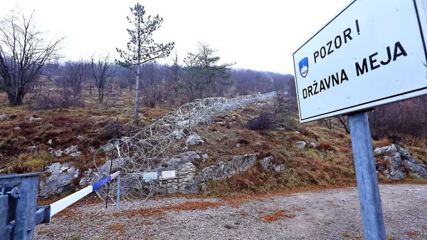 Slovenska policija je   letos prijela že več kot 41.700 tujcev, ki so 
nedovoljeno prešli mejo s Hrvaško, in 275 tihotapcev.