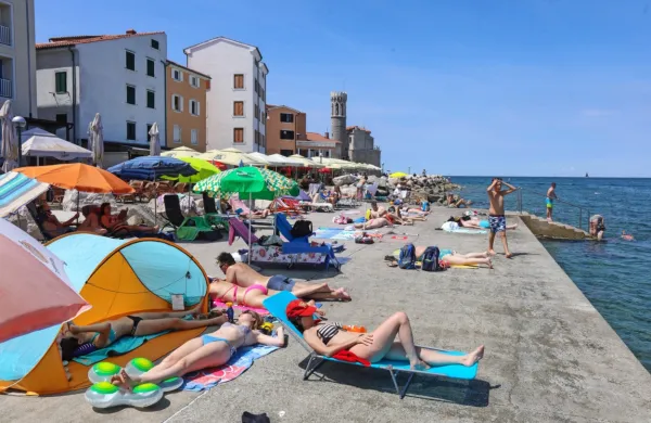 V prvih dveh tretjinah tega leta je slovenski turizem zabeležil 
dobre rezultate. 
