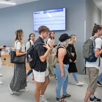 Nič več niso dijakinje in dijaki, pač pa so postali brucke in bruci (FOTO)