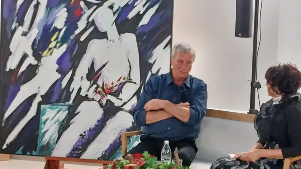 Milovan Valič na odprtju razstave na Cerju