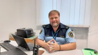 Vodja komenskega policijskega okoliša Erik Fabčič bo občanom na 
voljo vsako sredo med 14. in 18. uro.