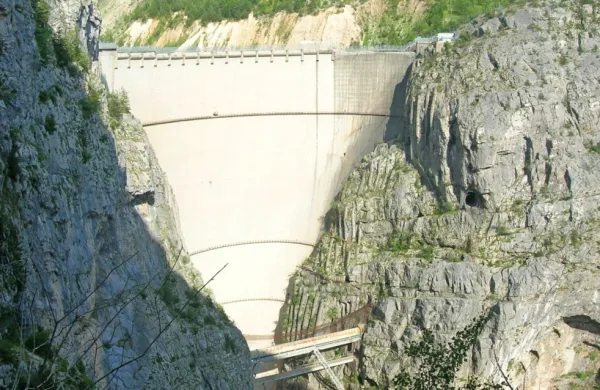 Današnji jez