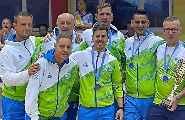 Slovenski balinarji se z evropskega prvenstva vračajo s šestimi 
odličji.