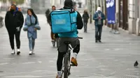 Prosilci za azil  praviloma opravljajo dela, pri katerih zadostuje osnovno sporazumevalno znanje slovenščine. Slika je simbolna. 