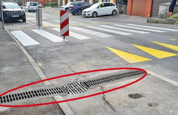  Pri hitrostni oviri so namestili dodatne rešetke, s čimer bodo vodo 
preusmerili v kanalizacijo.