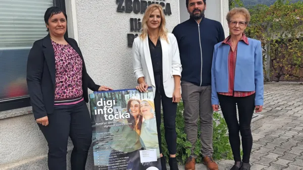  Ena od prvih 62 točk je od včeraj odprta tudi na obrtni zbornici v 
Ilirski Bistrici. 
