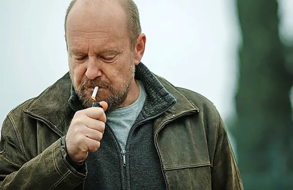 Tudi v najnovejšem filmu Damjana Kozoleta Petra Musevskega 
ugledamo v vsej svoji človeški toplini in izjemni ranljivosti.