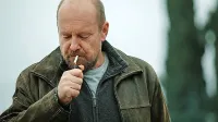 Tudi v najnovejšem filmu Damjana Kozoleta Petra Musevskega 
ugledamo v vsej svoji človeški toplini in izjemni ranljivosti.