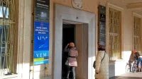 Zaradi prenove levega trakta bodo storitve upravne enote začasno 
v drugem nadstropju. 