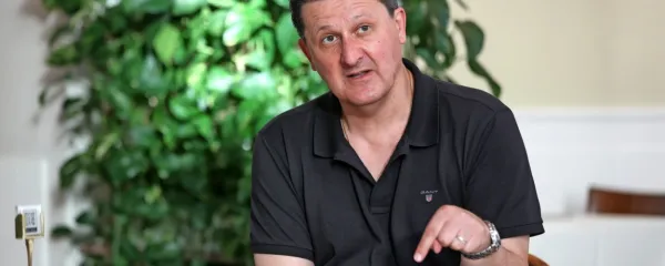 (INTERVJU) dr. Egon Zakrajšek: “Finančna nepismenost vodi v neverjetno slabe odločitve”