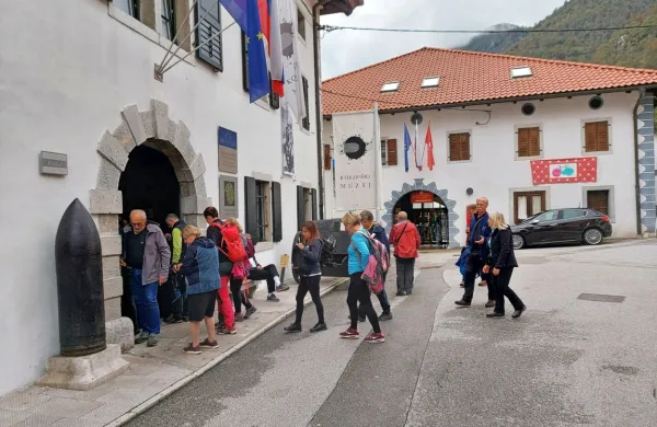 Dan Kobariškega muzeja bodo obeležili z odprtjem nove občasne 
razstave z naslovom Oskrbovalne linije - arterije soške fronte.